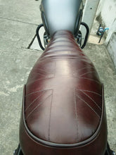 Load image into Gallery viewer, KB-TWSUS - Triumph Bonneville Water-Cooled Scrambler Union Jack Seat