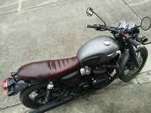 Load image into Gallery viewer, KB-TASUS - Triumph Bonneville Air-Cooled Scrambler Union Jack Seat
