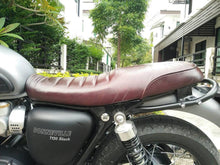 Load image into Gallery viewer, KB-TASUS - Triumph Bonneville Air-Cooled Scrambler Union Jack Seat