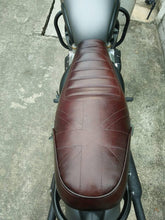 Load image into Gallery viewer, KB-TASUS - Triumph Bonneville Air-Cooled Scrambler Union Jack Seat