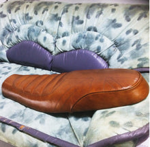 Load image into Gallery viewer, KB-TWSUS - Triumph Bonneville Water-Cooled Scrambler Union Jack Seat