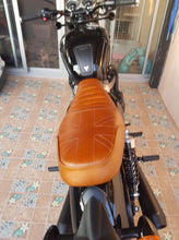 Load image into Gallery viewer, KB-TASUS - Triumph Bonneville Air-Cooled Scrambler Union Jack Seat