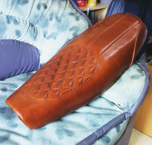 Load image into Gallery viewer, KB-TASCS - Triumph Bonneville Air-Cooled Scrambler Seat